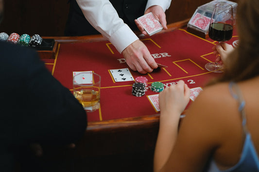 5 Great Poker Tables For Your Home Games